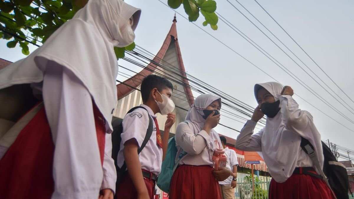 Kebijakan Pembelajaran Jarak Jauh di Padang Akibat Kualitas Udara Buruk