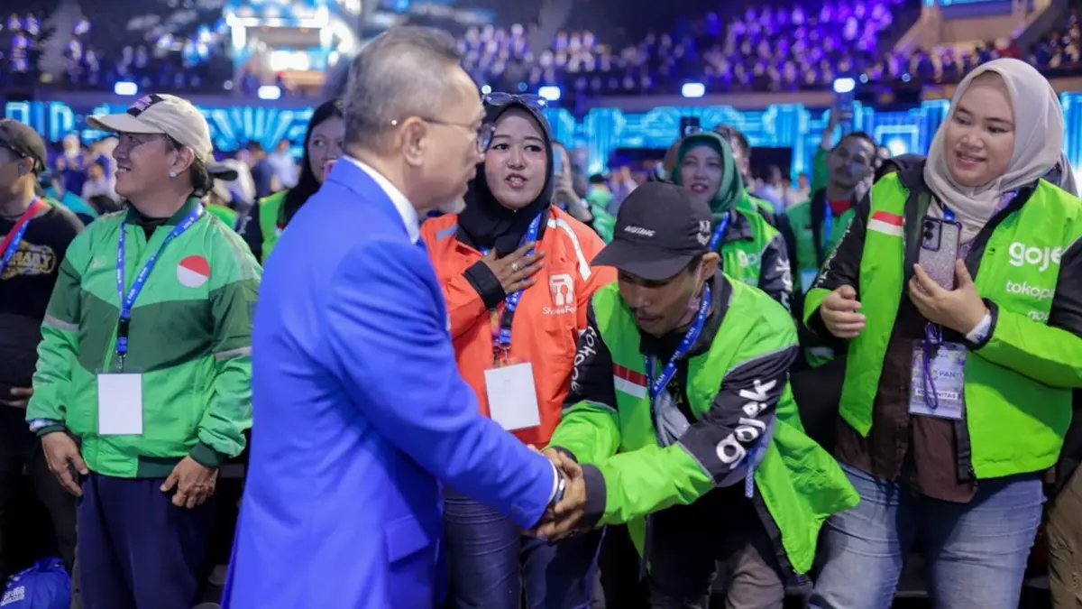 Penghargaan untuk Masyarakat Berpengaruh di HUT PAN