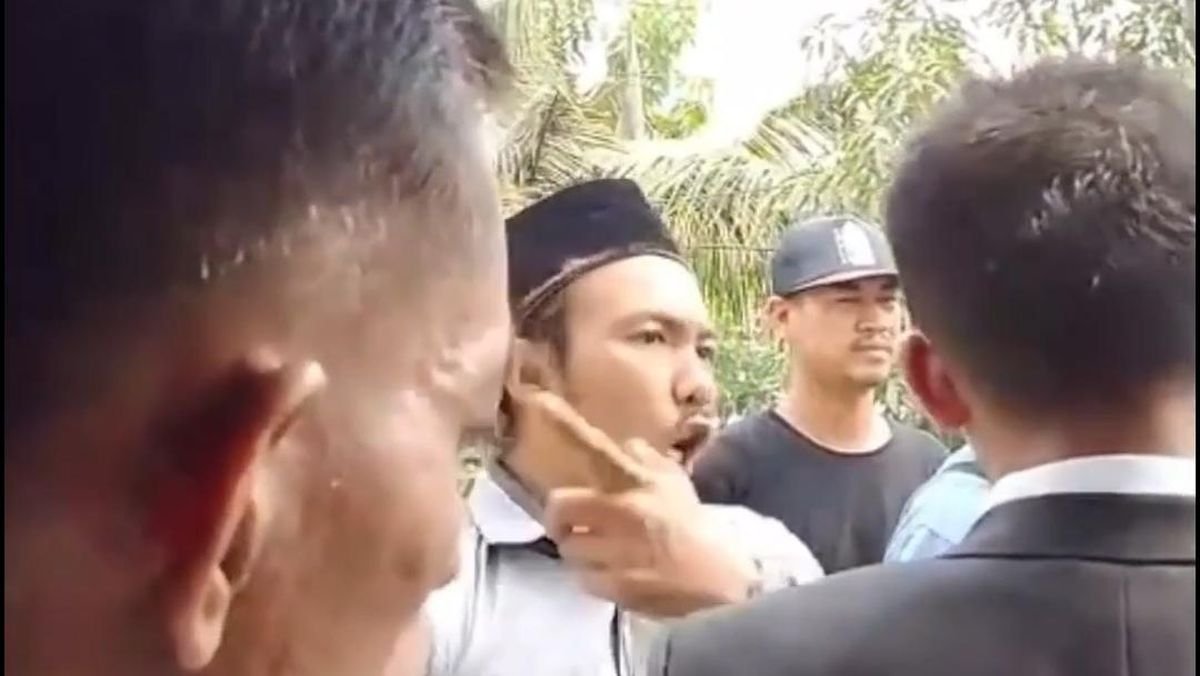 Insiden Pembubaran Ibadah di Tangerang: Kisah di Balik Kaos Perselisihan