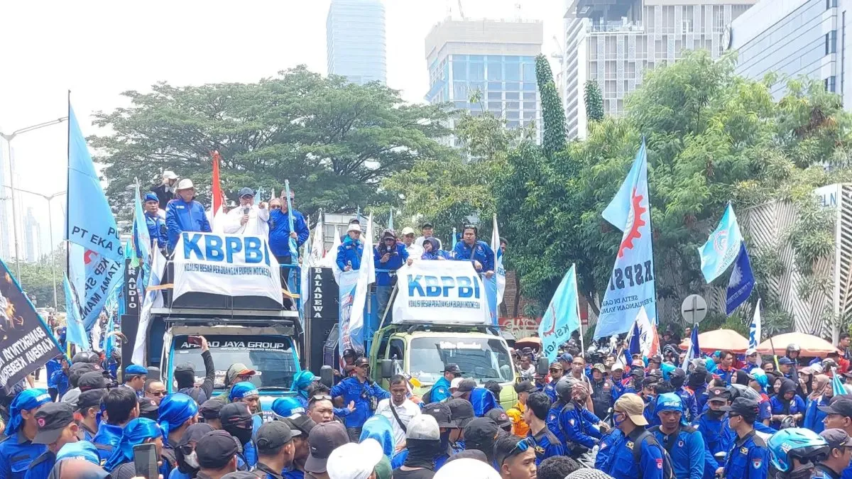 Konteks Berbeda dalam Aksi Unjuk Rasa: Buruh dan Mahasiswa