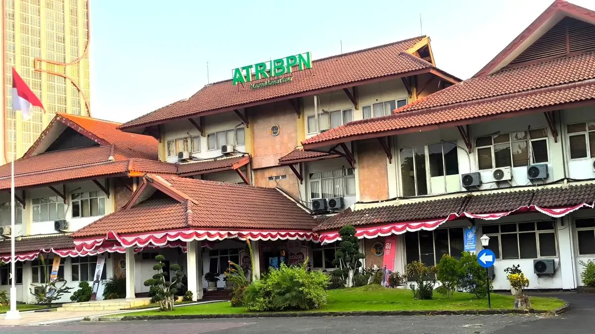 Operasi Penggeledahan KPK di Kantor BPN Jatim: Apa yang Terjadi?