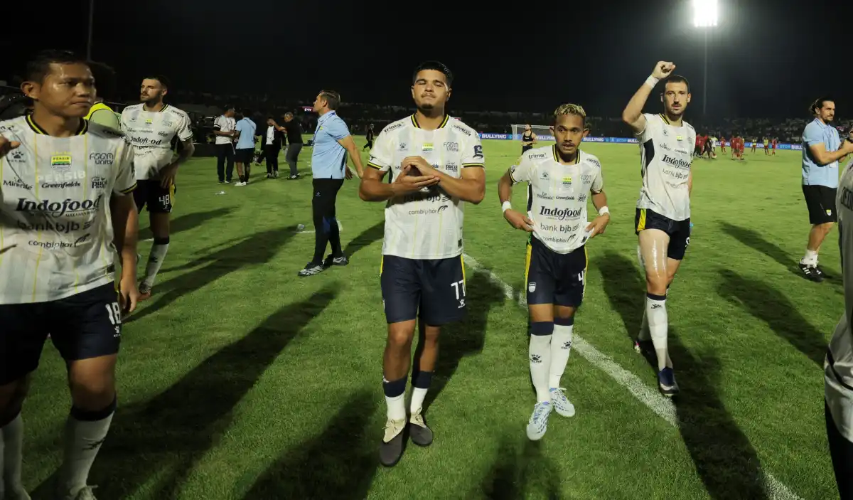 Dukungan Pelatih Persib untuk Pemain yang Bergabung di Timnas Indonesia