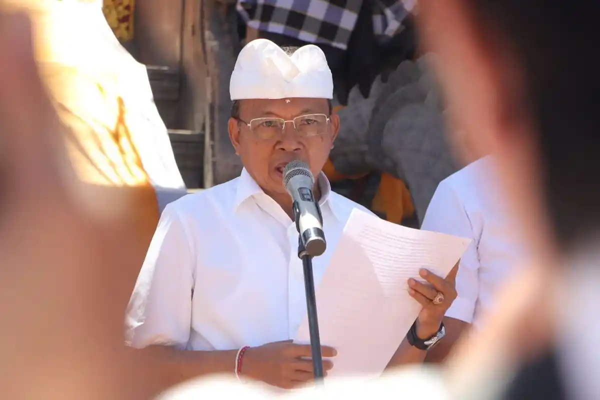 Batas Waktu Pemasangan Aksara Bali yang Ditetapkan Gubernur