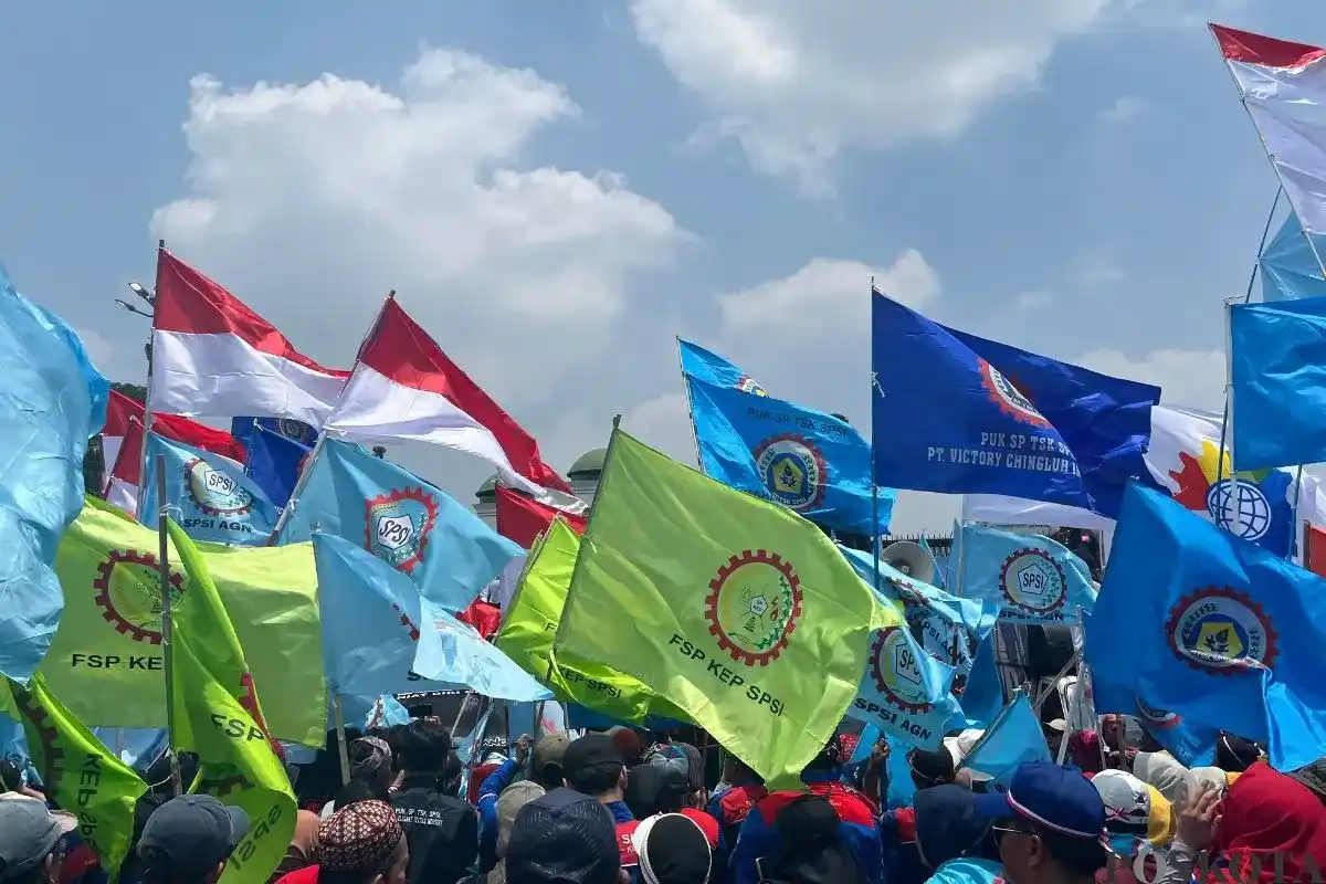 Aksi Buruh Besar di Jakarta: Tuntutan untuk Perlindungan dan Upah Layak