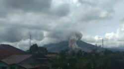 Erupsi Gunung Sinabung: Tinggi Kolom Abu Capai 3.500 Meter