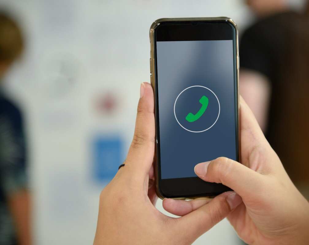 Panduan Lengkap Memblokir dan Melaporkan Kontak WhatsApp Panduan Lengkap Memblokir dan Melaporkan Kontak WhatsApp