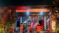 Kebakaran Posko GRIB Jaya di Kebon Jeruk: Kronologi dan Penanganan Kebakaran Posko GRIB Jaya di Kebon Jeruk: Kronologi dan Penanganan