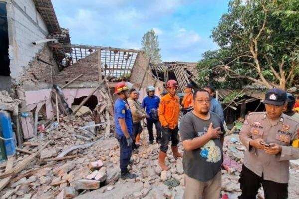 Tragedi Ambruknya Gedung Badminton di Brebes