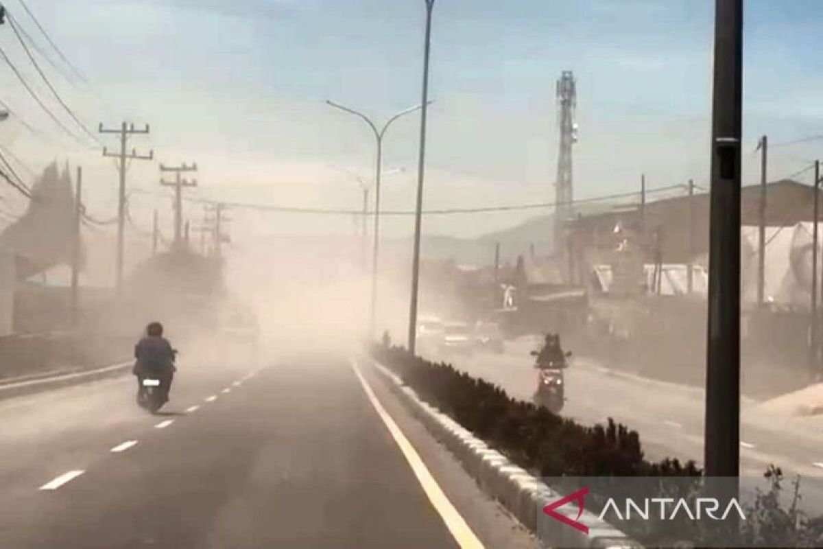 Dampak Erupsi Gunung Sinabung di Berastagi
