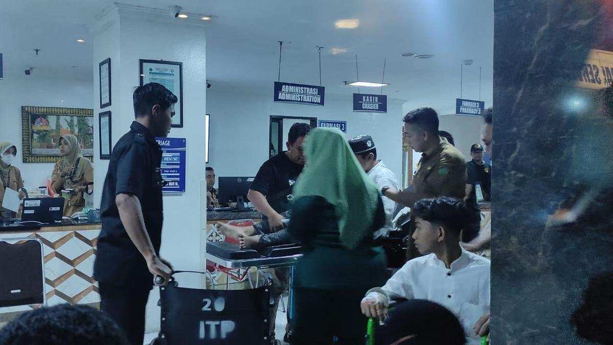 Penutupan SPPG Kalitengah Sidoarjo Setelah Puluhan Santri Diduga Keracunan Penutupan SPPG Kalitengah Sidoarjo Setelah Puluhan Santri Diduga Keracunan