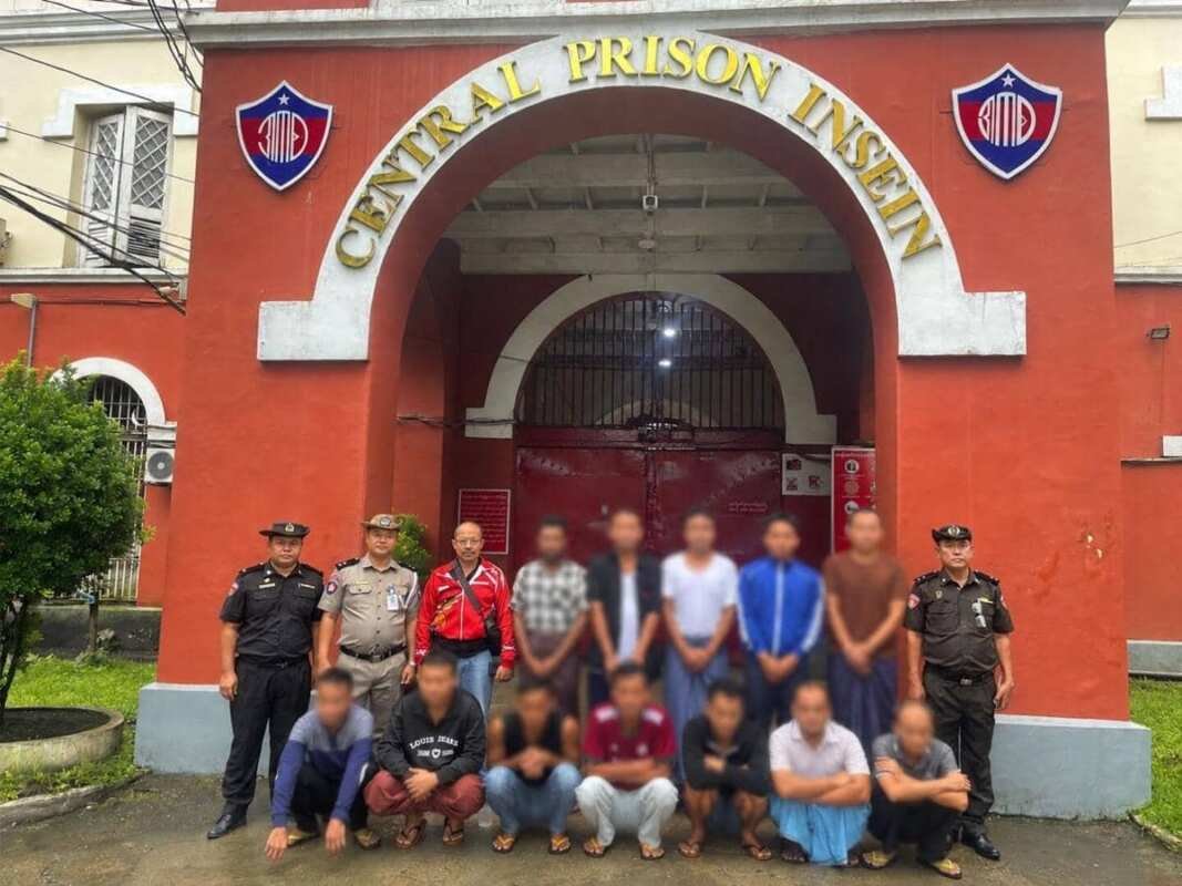 Amnesti 12 WNI di Myanmar: Sebuah Tindakan Konsuler yang Berhasil