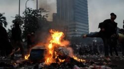 Implikasi Hukum terhadap Pembubaran Demonstrasi Implikasi Hukum terhadap Pembubaran Demonstrasi