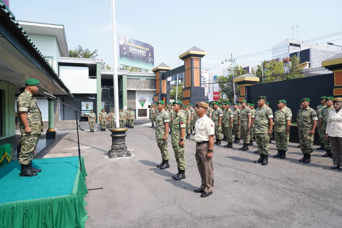 Wujud Penghargaan Negara Atas Dedikasi Prajurit, 64 Personel Kodim 0808/Blitar Resmi Naik Pangkat
