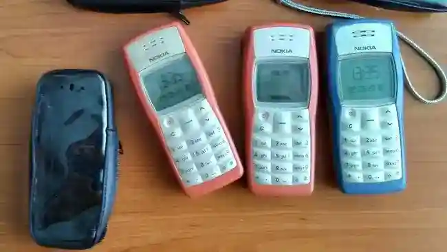 Saat Gen Z Mengurangi Waktu Layar, Ponsel Sederhana Kembali Dilirik