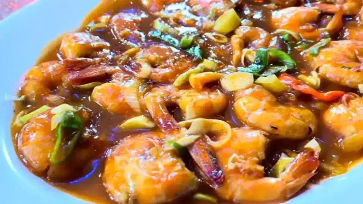 Menjelajah Kuliner Ternate: Seafood Segar dan Jajanan Kekinian di Sekitar Kesultanan