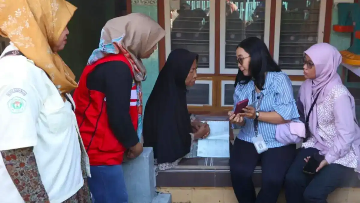 Data Kepemilikan Alphard Membuat Warga Surabaya Tereliminasi dari Daftar Bansos