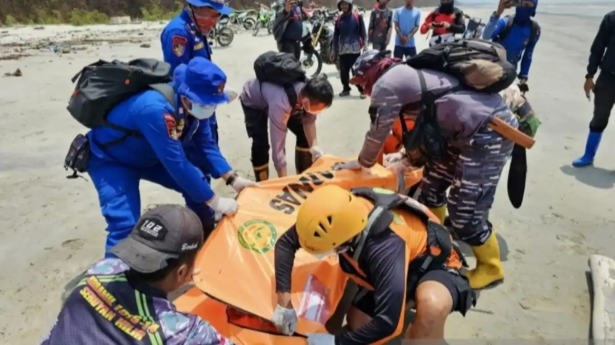 DVI Polda Kalsel Identifikasi 63 Korban Virgo Transport 8, Terbanyak dari Jawa Timur