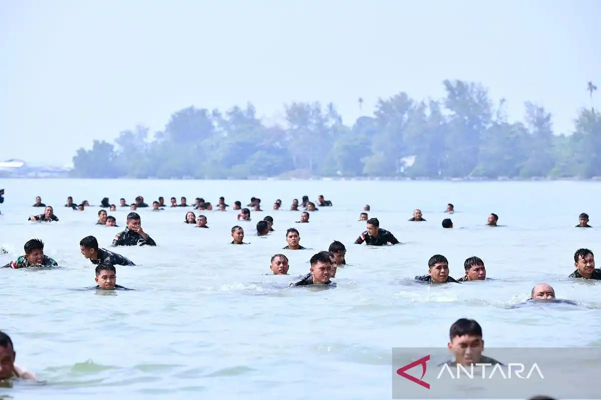 Latihan Lintas Medan Lanud Raden Sadjad Natuna Uji Ketahanan Personel