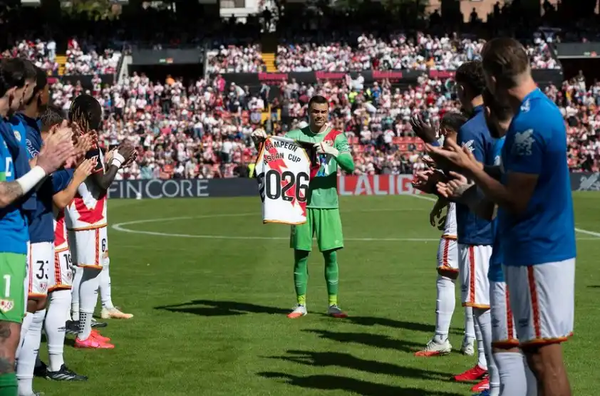 Emil Audero Terima Guard of Honor di Rayo Vallecano Usai Juara FIFA ASEAN Cup