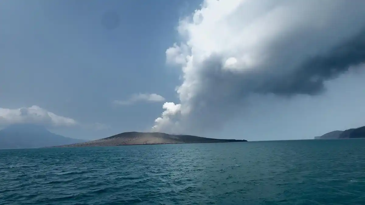 Aktivitas Gunung Anak Krakatau Meningkat, 68 Gempa Terekam dalam Sehari