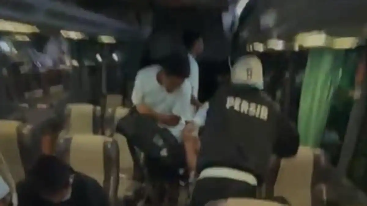 Bus Rombongan Persib U-18 Rusak, Koper Ofisial Dijarah di Rest Area Batang