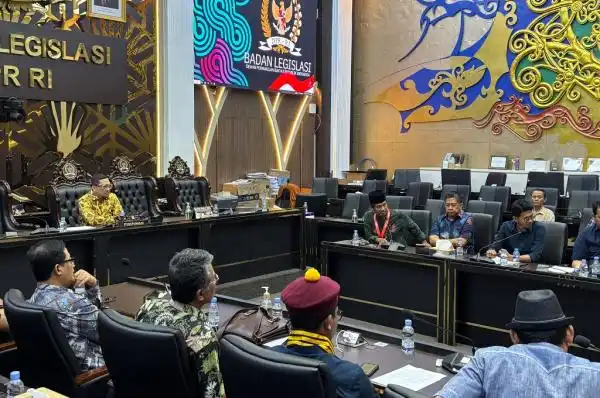 Koalisi Sipil Minta Golkar Dorong Hak Angket DPR soal Polemik Ijazah Gibran