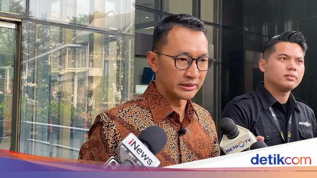 Pemeriksaan OTT Klaten Meluas, Bupati dan Kepala BPK Jateng Dibawa ke Jakarta