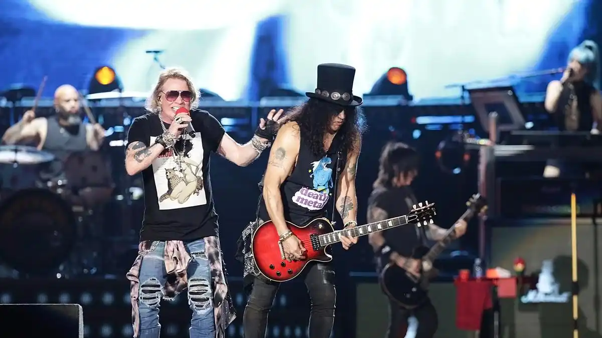 Konser Guns N’ Roses di Jakarta: Tiket Tribun Habis, Kolaborasi Rock Indonesia Disiapkan
