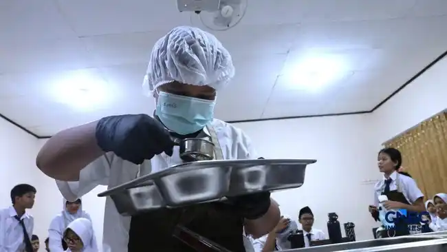 BGN Uji Pemantauan Dapur MBG Berbasis CCTV dan AI