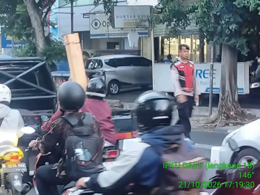 Polisi Telusuri Identitas Perempuan yang Tegur Pemotor Lawan Arah di Bandung