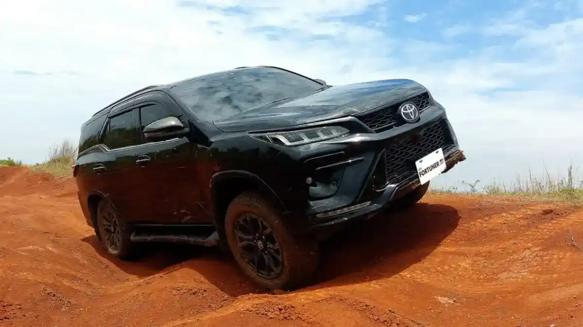 Fortuner Unggul 196 Unit atas Pajero Sport dalam Distribusi September 2026