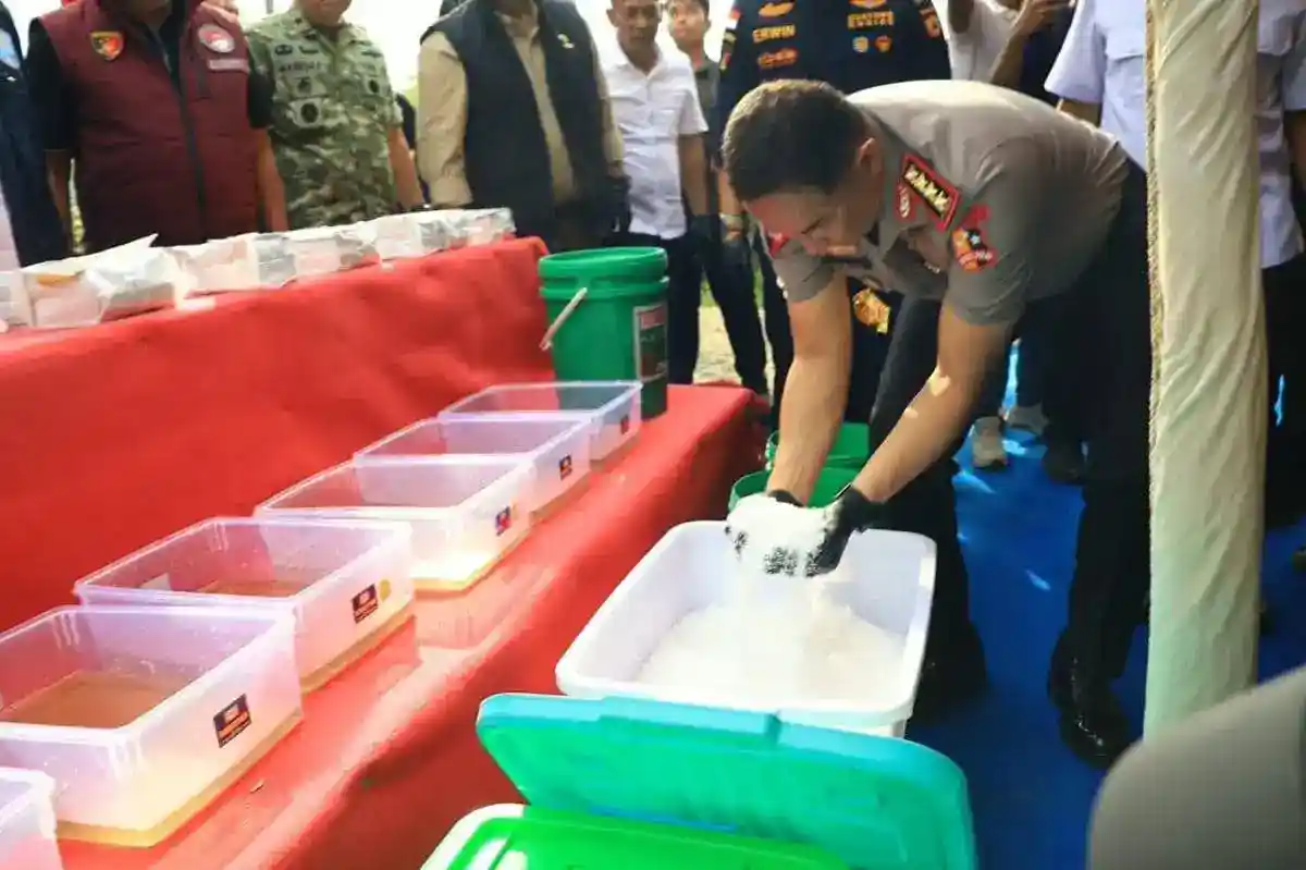 Pengungkapan Laboratorium Sabu di Aceh: Sitaan Hampir 1,2 Ton dan Penelusuran Jaringan