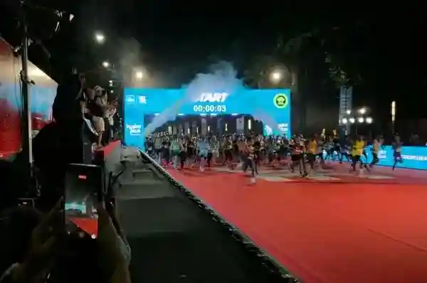 Ribuan Pelari Ramaikan Jakarta Running Festival 2026, Pramono Ikut Bersiap di Nomor 10K