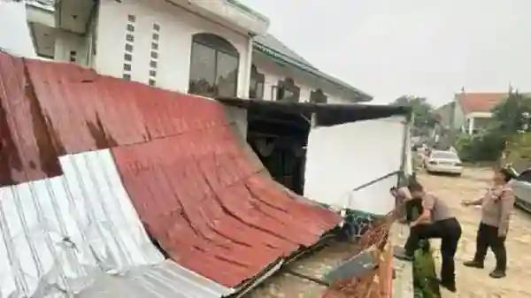 Bencana di Padalarang Merusak 522 Rumah dan Melukai Seorang Warga