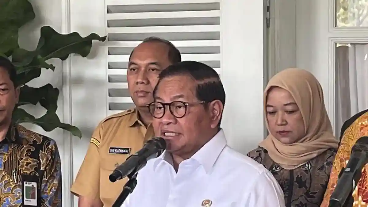 Pramono Pastikan Sekolah di Jakarta Tetap Berjalan Saat BEM UI Berunjuk Rasa