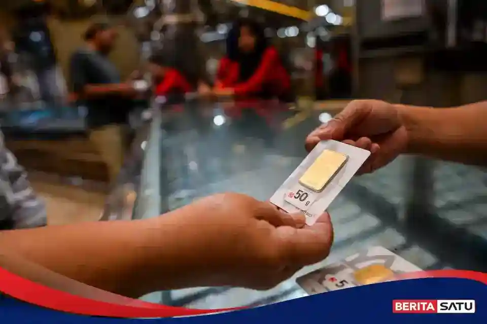 Harga Emas Antam Menguat pada Perdagangan Rabu, Buyback Ikut Naik