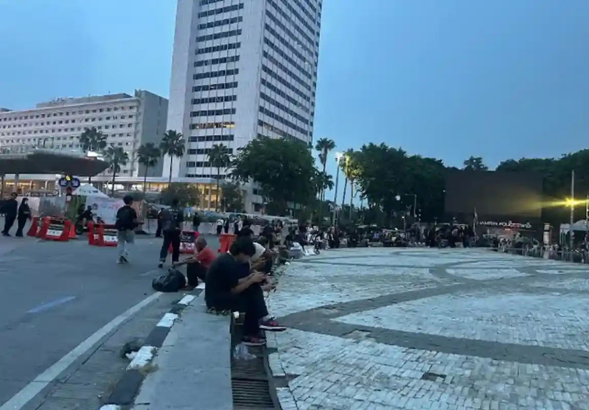 Aksi Mahasiswa Berlanjut, Arus di Bundaran HI Masih Ditutup