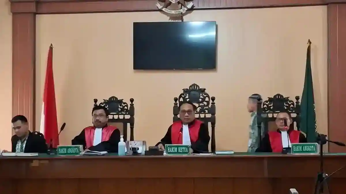 PN Surakarta Tolak Gugatan Sritig Pratomo soal Ijazah Jokowi